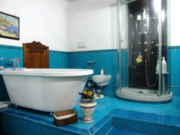 Bed And Breakfast Adelberga Salerno Dış mekan fotoğraf